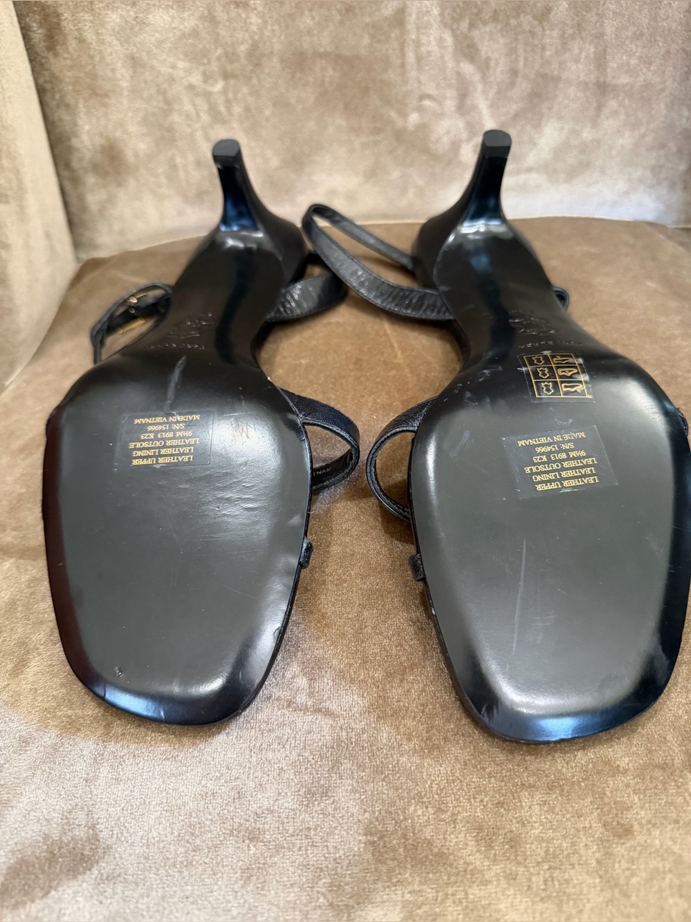 Tory Burch Capri Black Leather Slingback Kitten Heel Sandals NWOT 9.5 - Picture 3 of 6